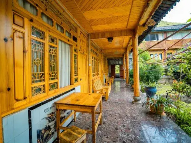 Teacher Zhang's Inn
