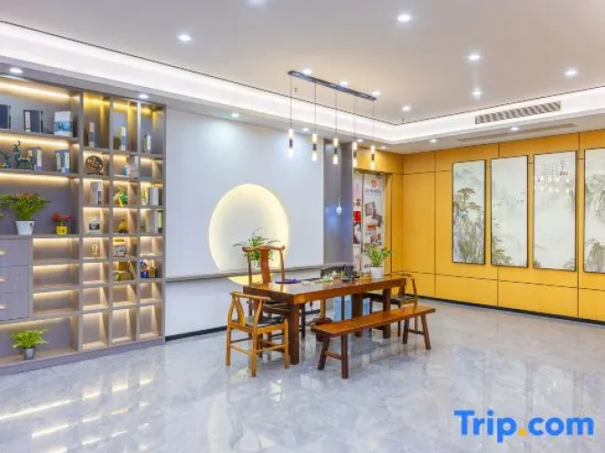 Shishi  Leaisi  Hotel