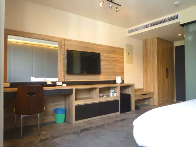 Travel Light Hotel