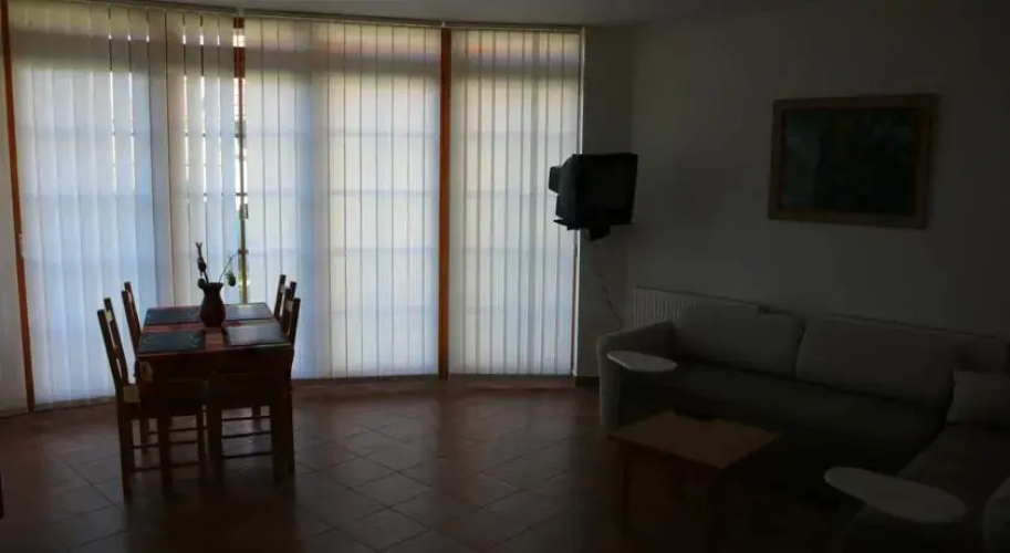 Forrás Vendégház