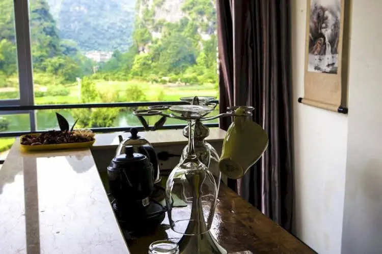 The Jade Mountain Hotel