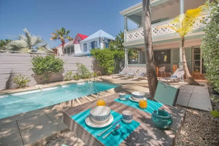 3 Bedrooms Cottage