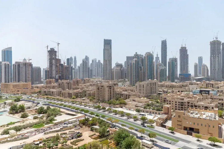 Sophisticated 2BR With Stunning Burj Khalifa Views - Image 4