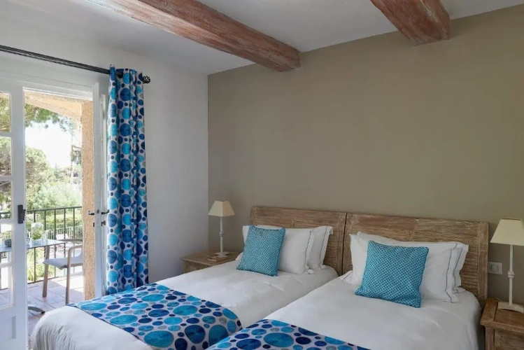 Standard Double room with pool view