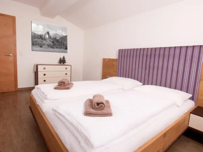 3 Bedrooms Apartment