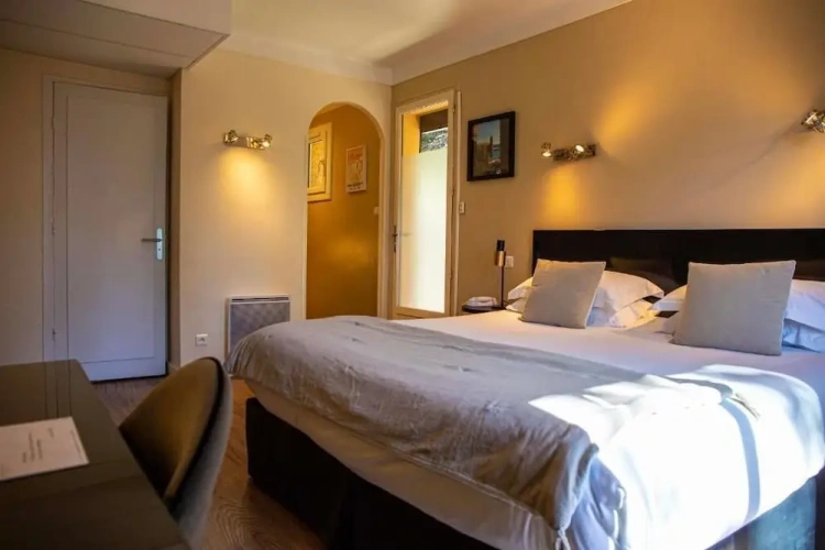 Grand room