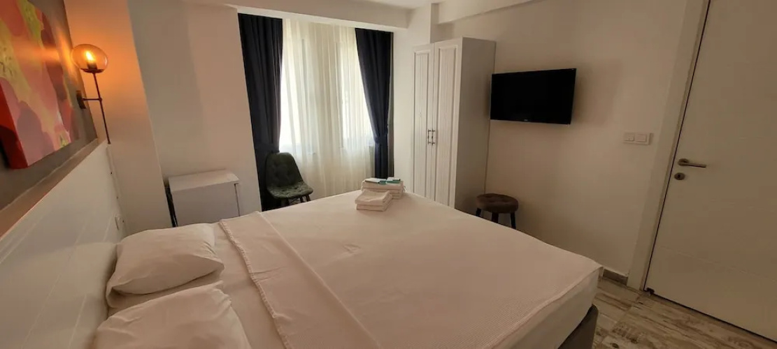 Tenes Otel