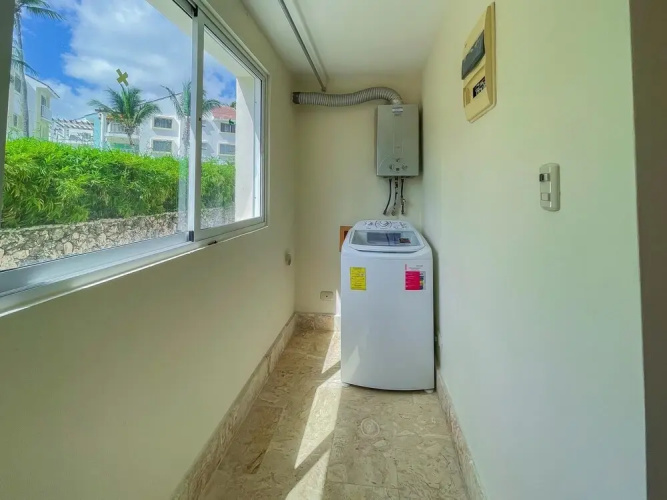 Cute Apartment Only Steps From the Beach