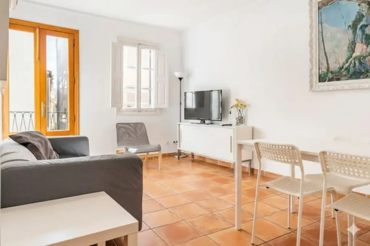 2 Bedrooms Apartment with balcony