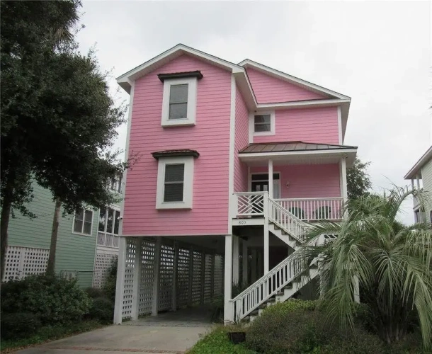 Cottage with balcony