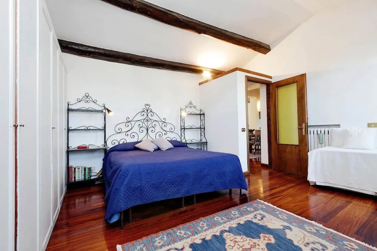 Piazza Mattei Terrace Apartment