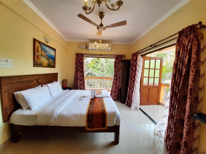 Suite with balcony