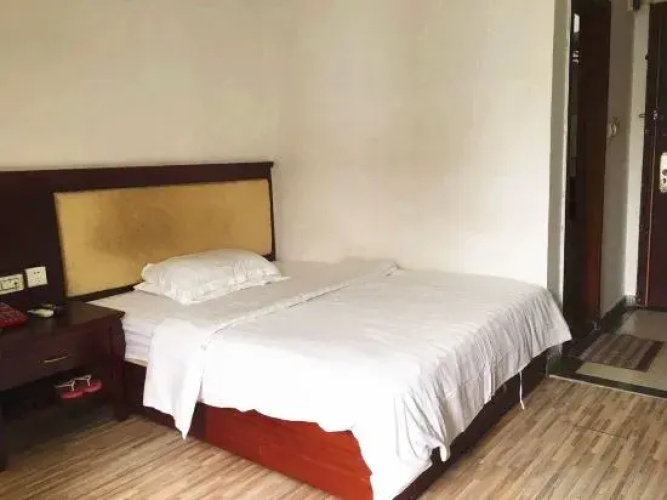 Jixuan Hotel