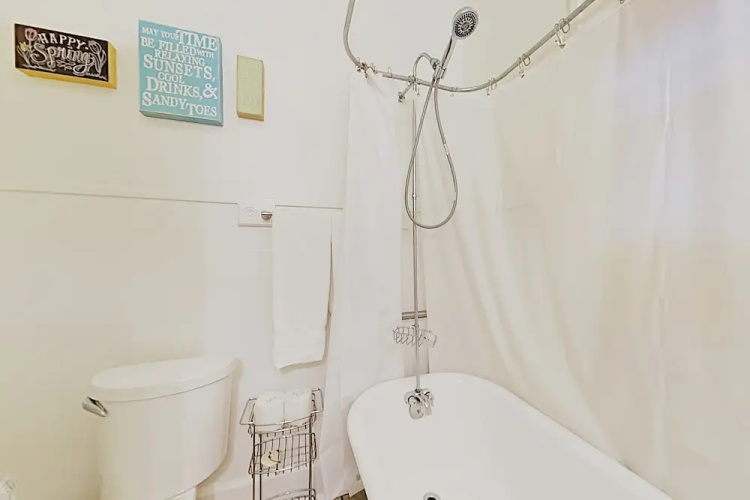 2BR Casa Travis Heights by RedAwning