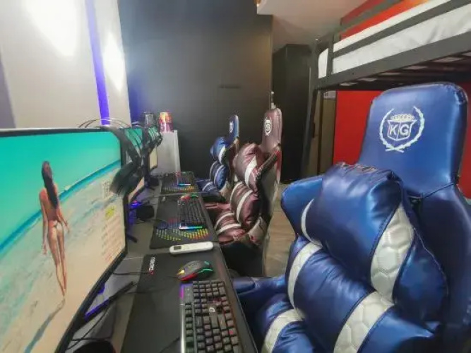 Space E-sports Hotel