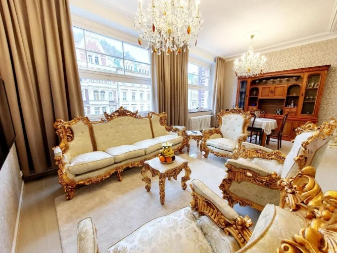 Deluxe Apartment