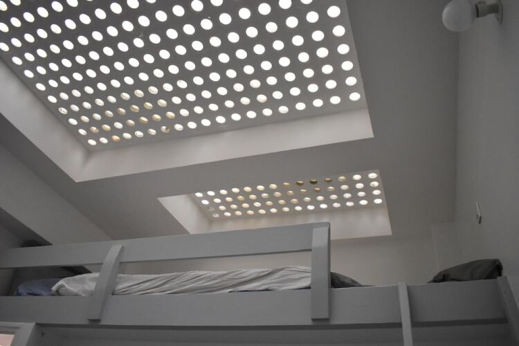 Spacious 3 Bedroom Apartment - Image 10