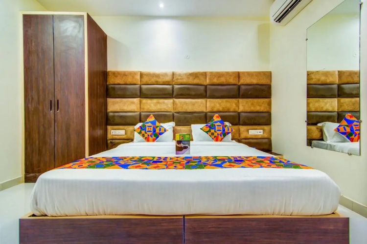 Fabhotel Nayyar Inn
