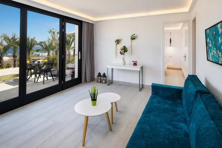 Palm Island Suites