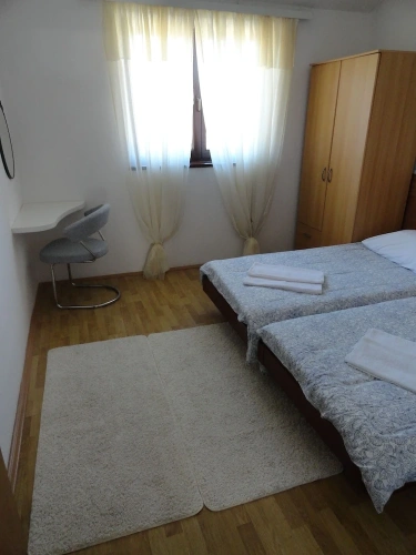 Apartment with balcony and with sea view