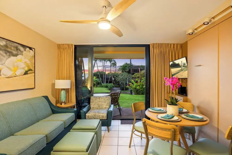 Kuleana Club - 701