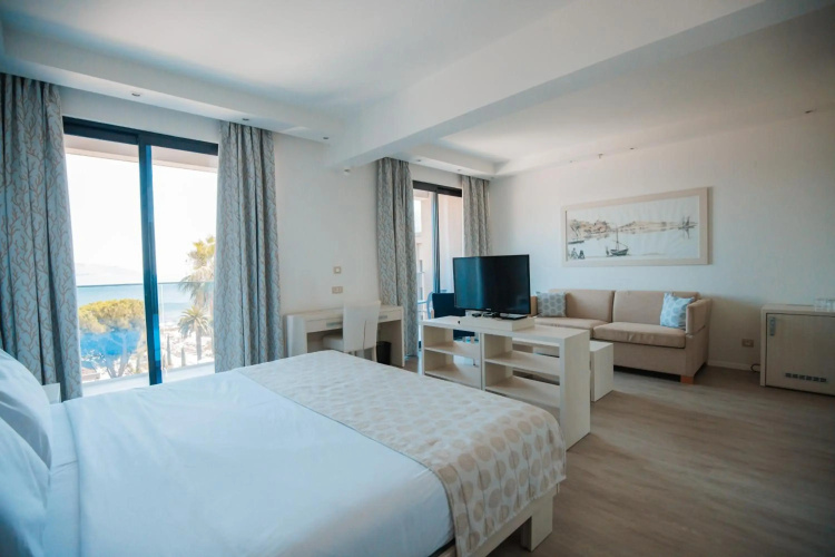 Palmon Bay Hotel & Spa