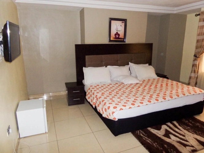 Regia Luxuria Hotel & Suites