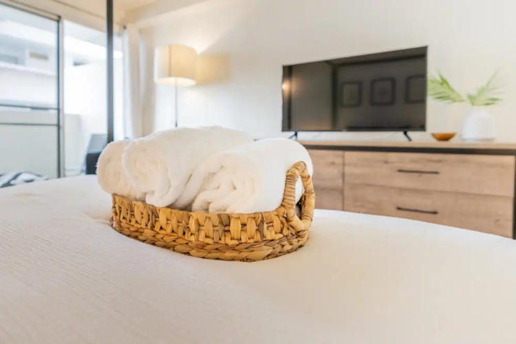 Newly Renovated Studio Two Blocks From the Beach