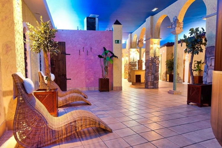 Bull Escorial & Spa photo 31