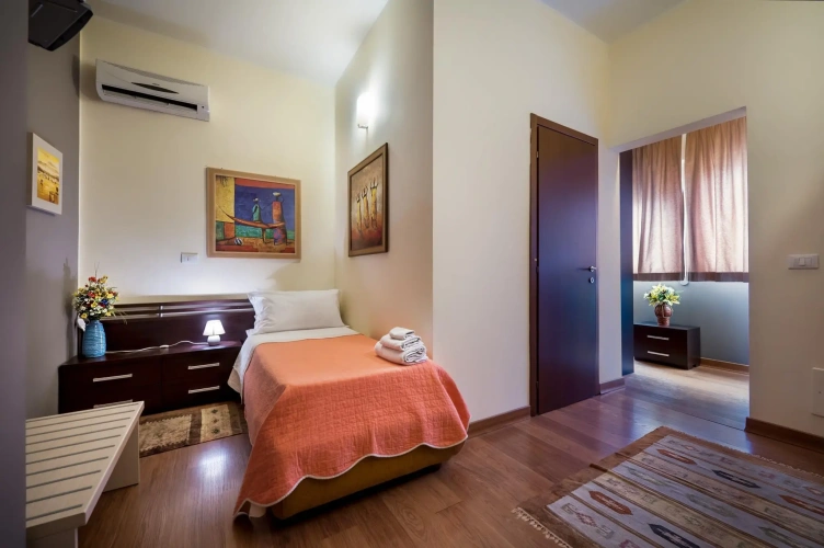 Standard Single room