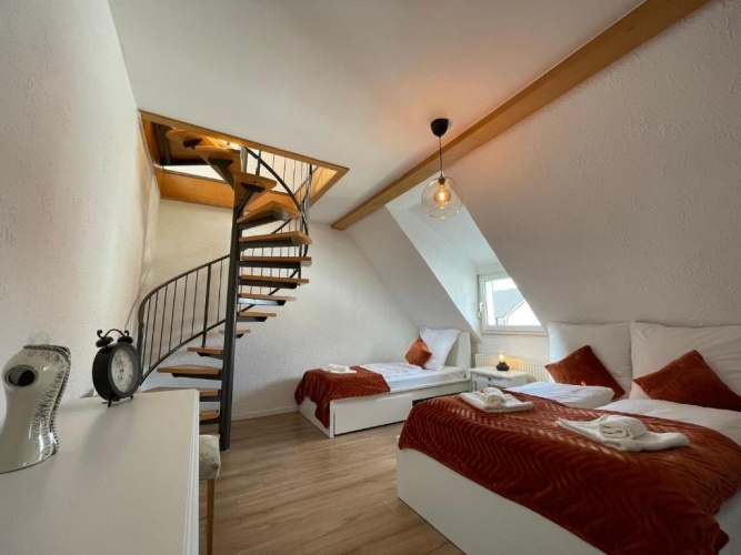 2 Bedrooms Apartment