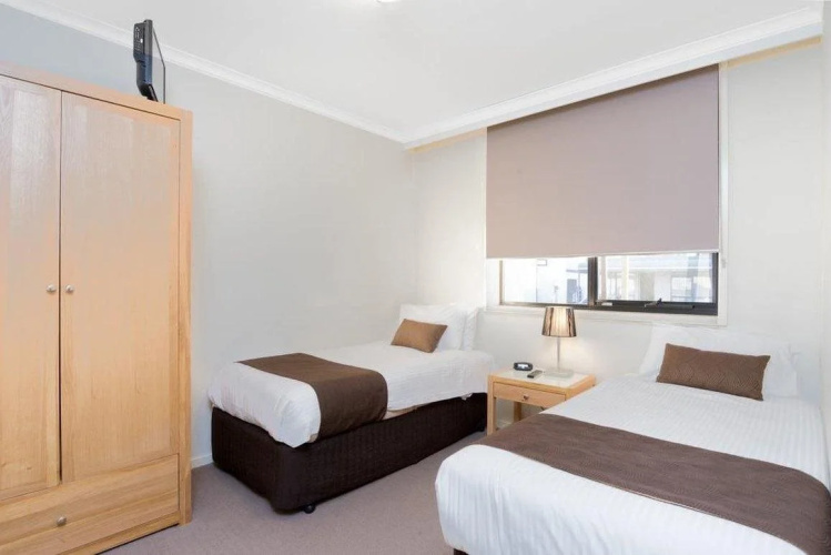 New Crossing Place Motel