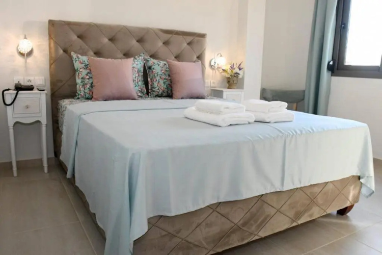 Theano Luxury Suites