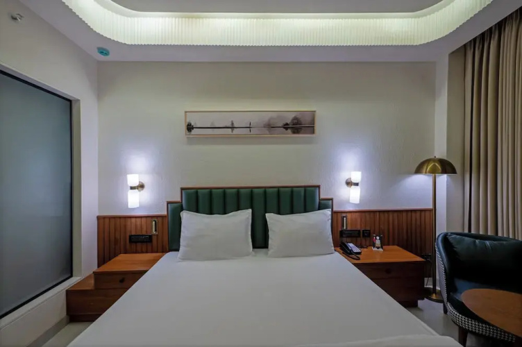 Hotel Idyllic Inn