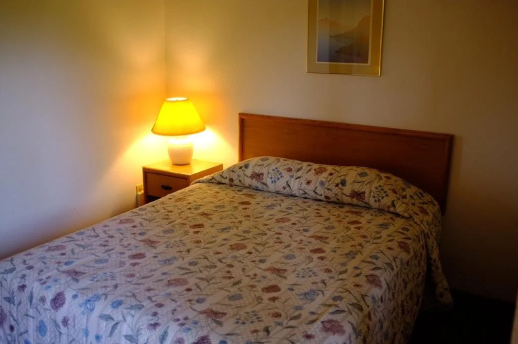 Golden North Inn