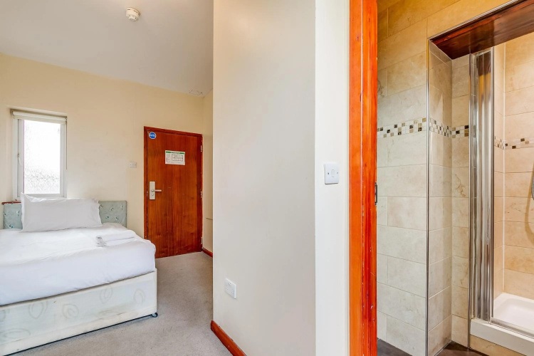 London Star Hotel
