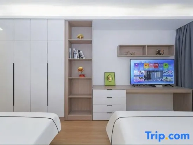 Standard Twin room with courtyard view