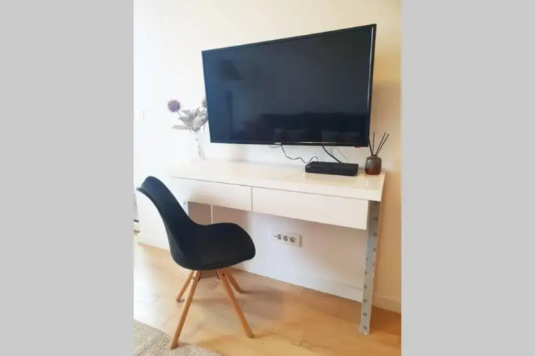 No.5 Apartment