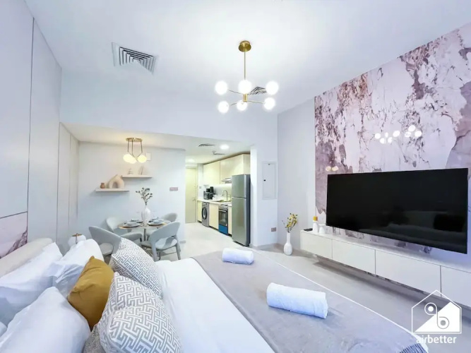 Stylish Ground-floor Studio JVC