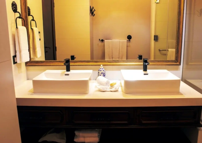 Double Suite