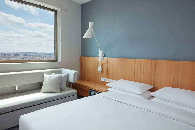 Hyatt Regency Paris Etoile Hotel