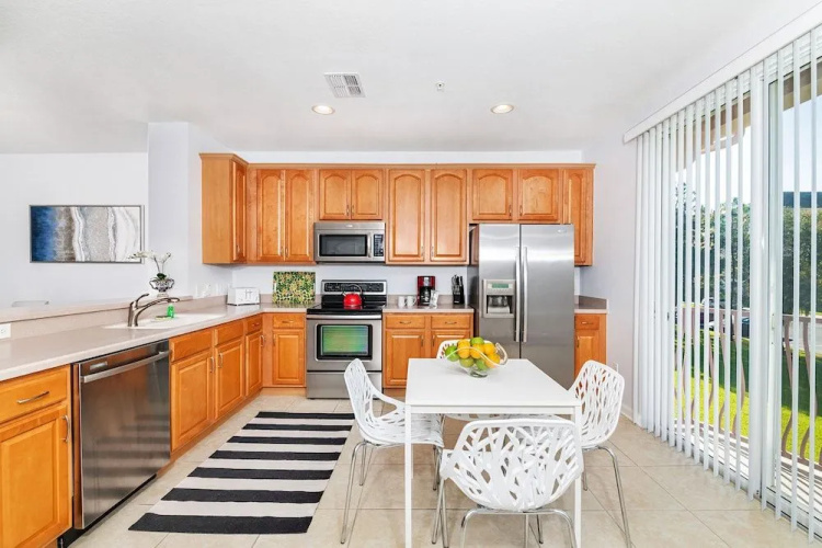 Vista Cay Modern