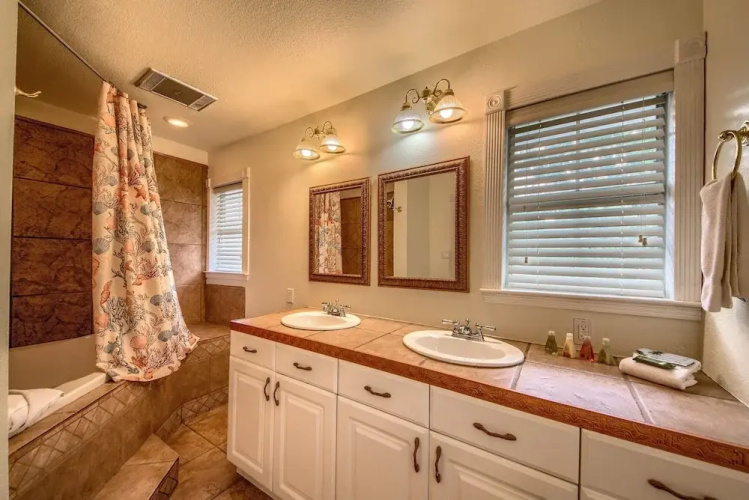 Texas River Haus LD1683