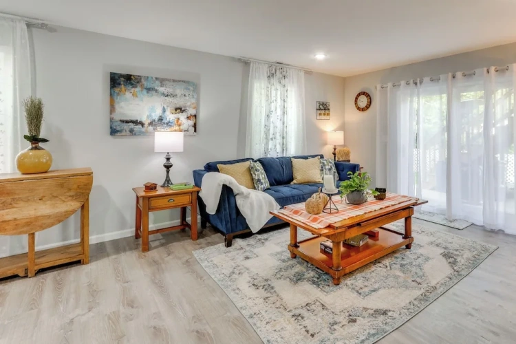 2 Bedrooms Apartment