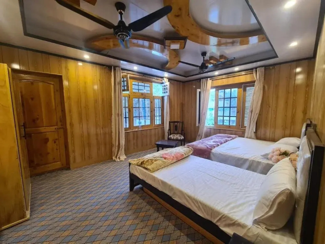 Rus Olive Lodge