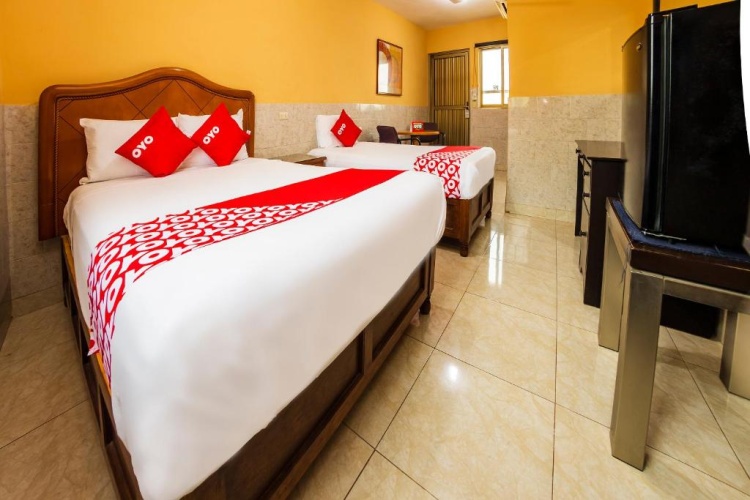 Standard Triple room