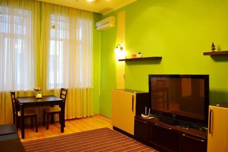 Kiev Accommodation Apartments on Malopidvalna Str.