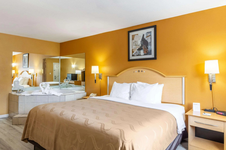 Quality Inn Branson - Hwy 76 Central