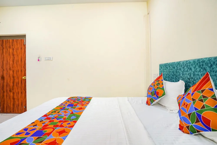 FabHotel Aishwarya Inn