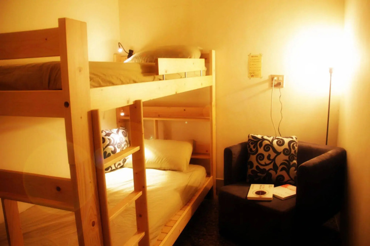 Bubbling Bunny Café - Hostel